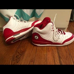 Size 5.5Y Jordan Flight Traditions